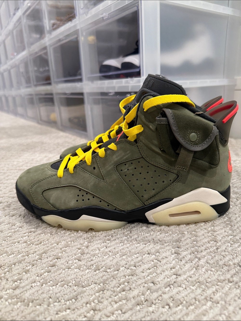 Jordan 6 Travis Scott